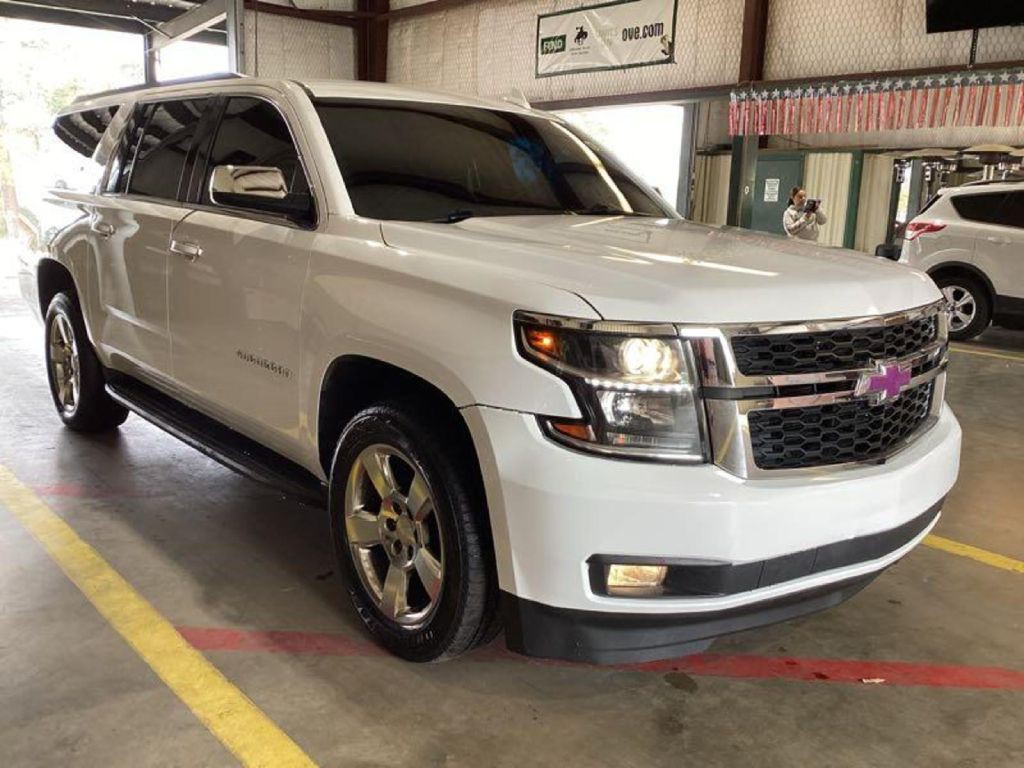 2018 Chevrolet Suburban Image 6