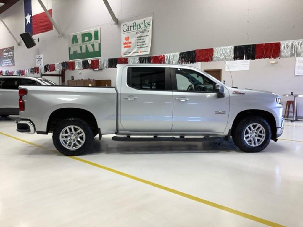 2020 Chevrolet Silverado 1500 Image 2