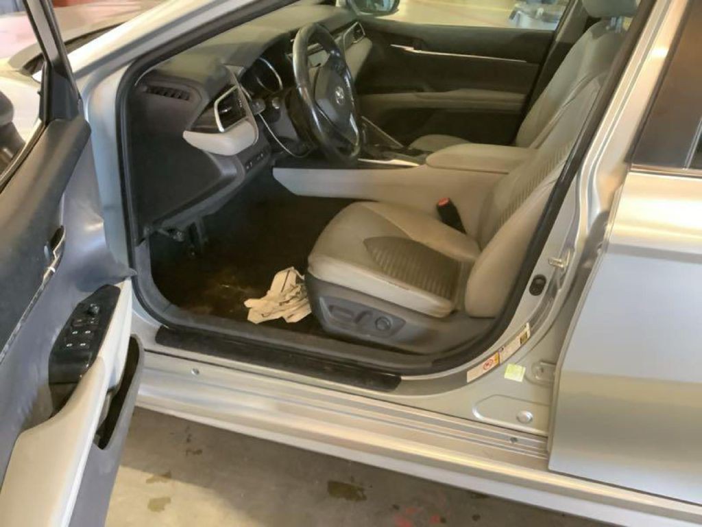 2018 Toyota Camry Image 3