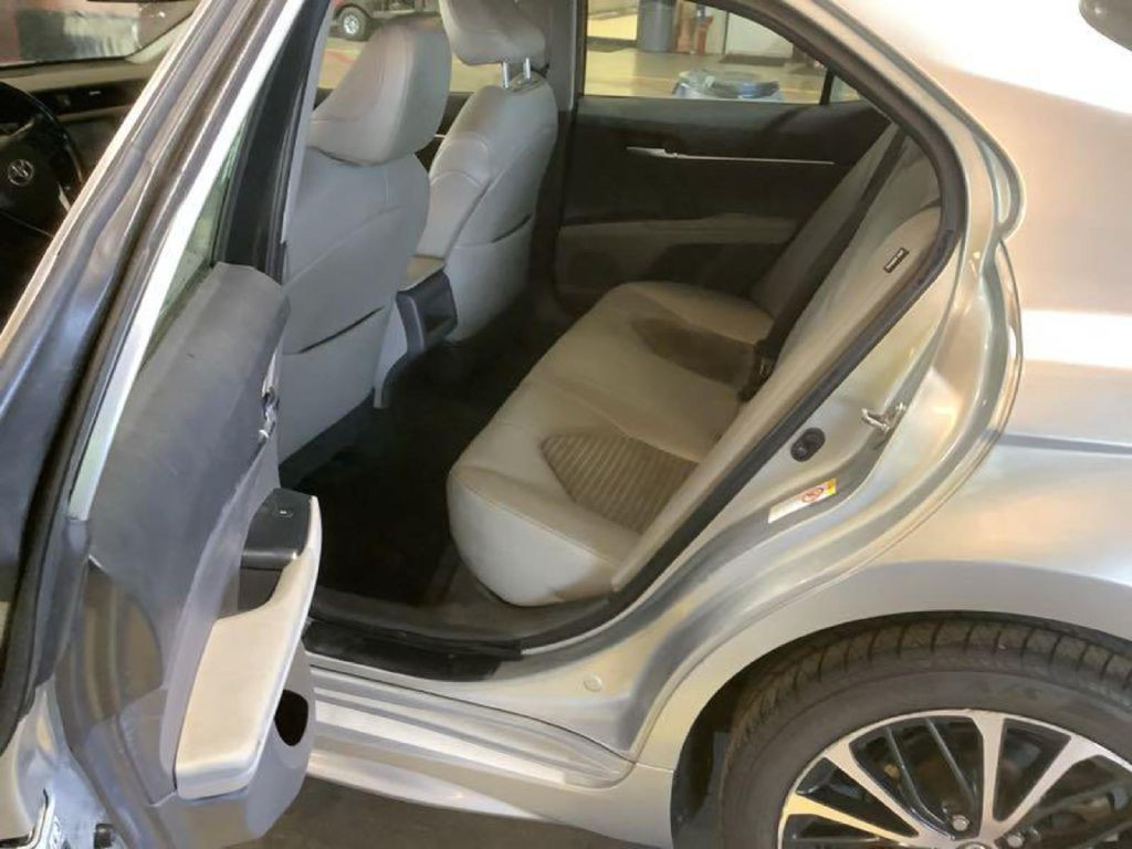 2018 Toyota Camry Image 4