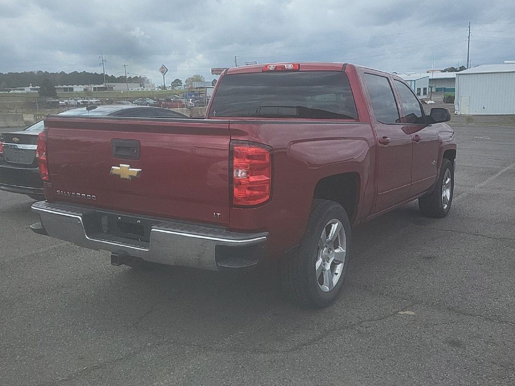 2018 Chevrolet Silverado 1500 Image 2