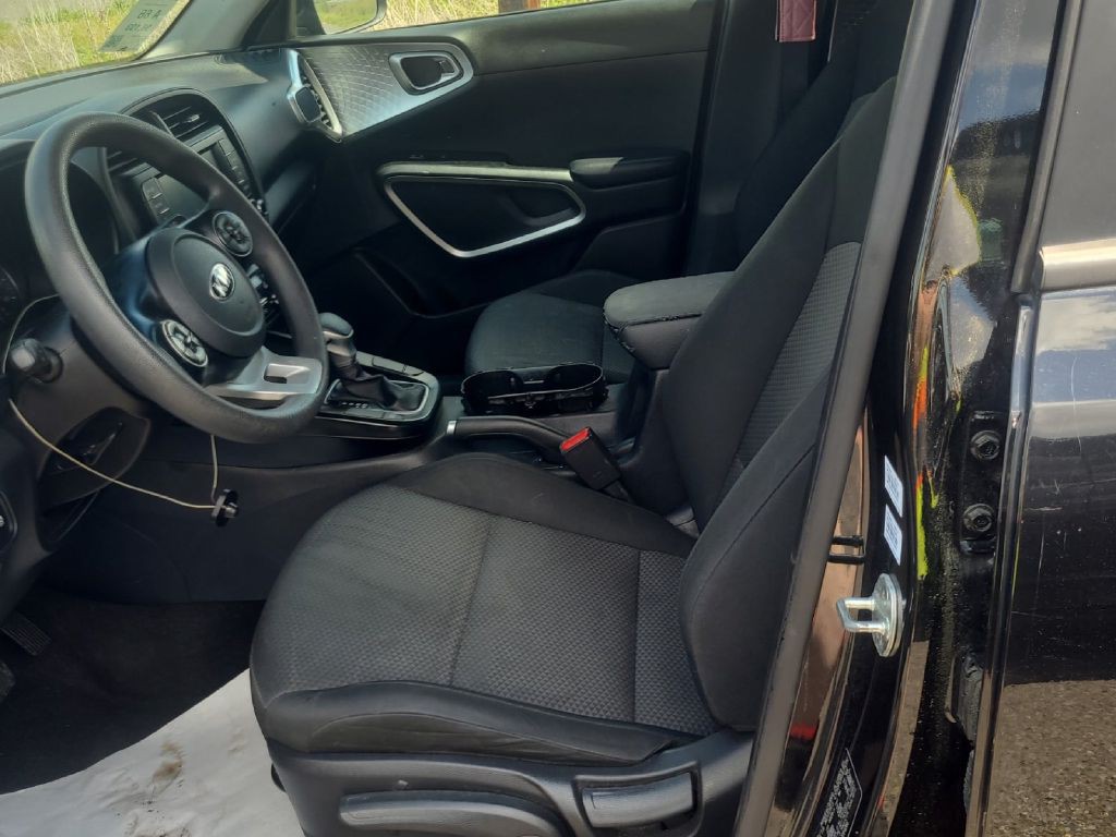 2020 Kia Soul Image 3