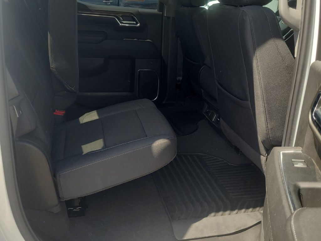 2024 Chevrolet Silverado 1500 Image 7