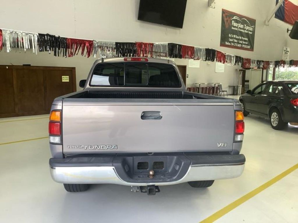 2000 Toyota Tundra Image 3
