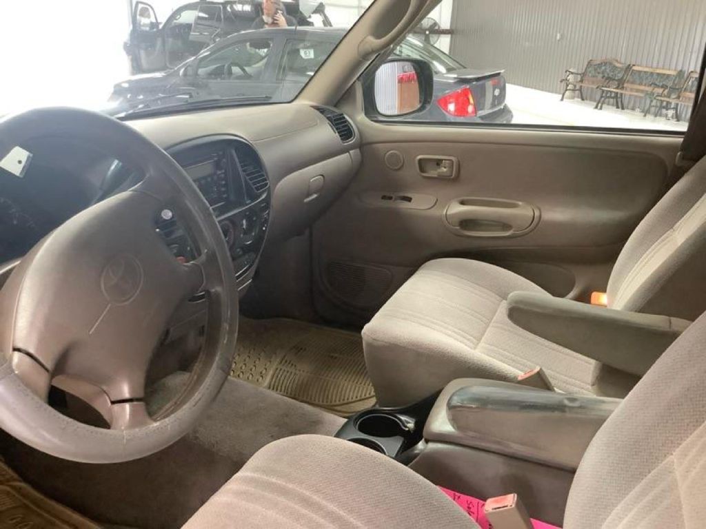 2000 Toyota Tundra Image 5