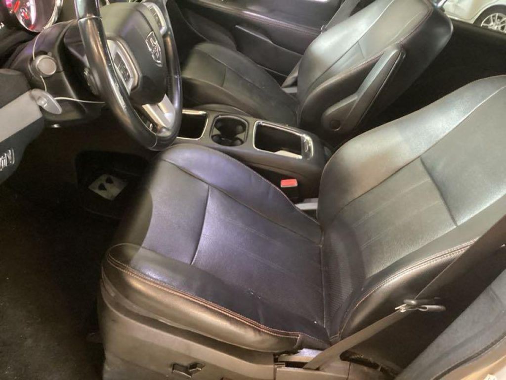 2016 Dodge Grand Caravan Image 5