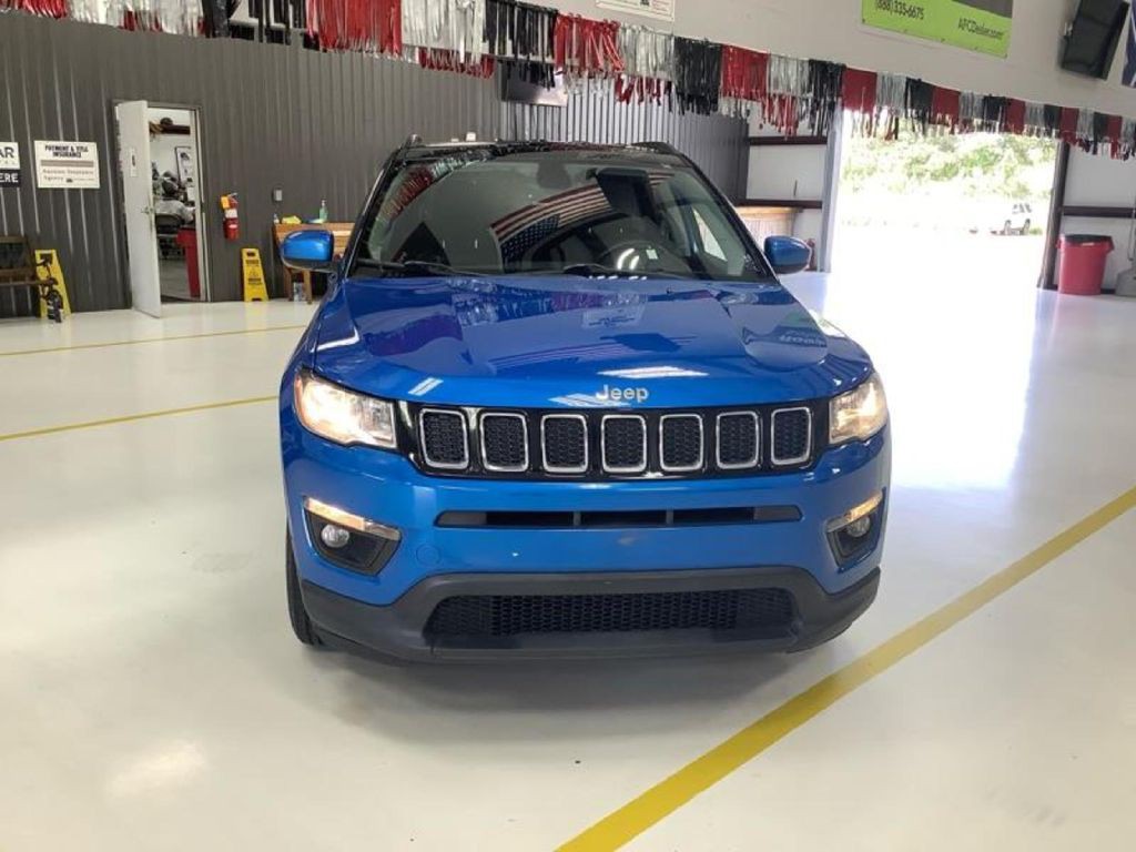 2018 Jeep Compass Image 1