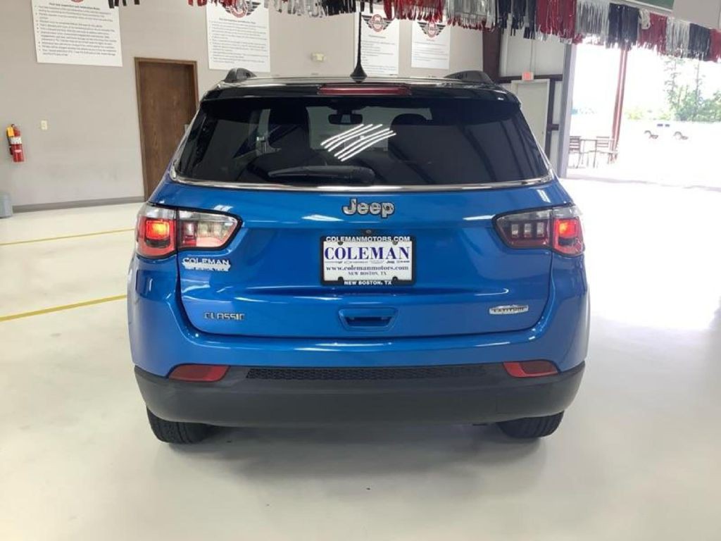 2018 Jeep Compass Image 3