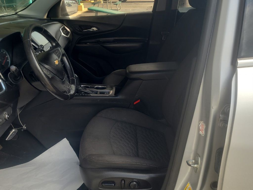 2018 Chevrolet Equinox Image 3