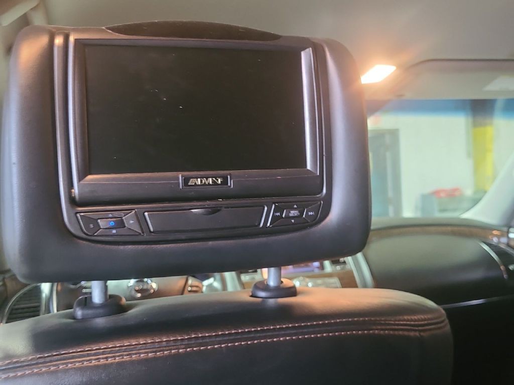 2017 Nissan Armada Image 6