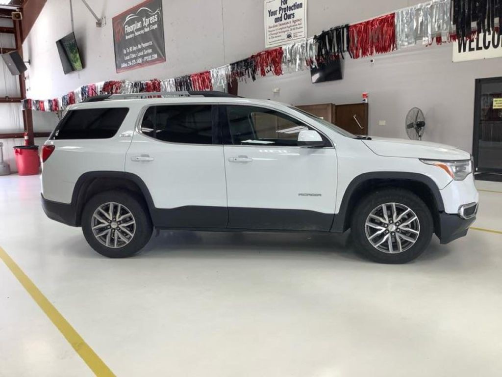 2018 GMC Acadia Image 1