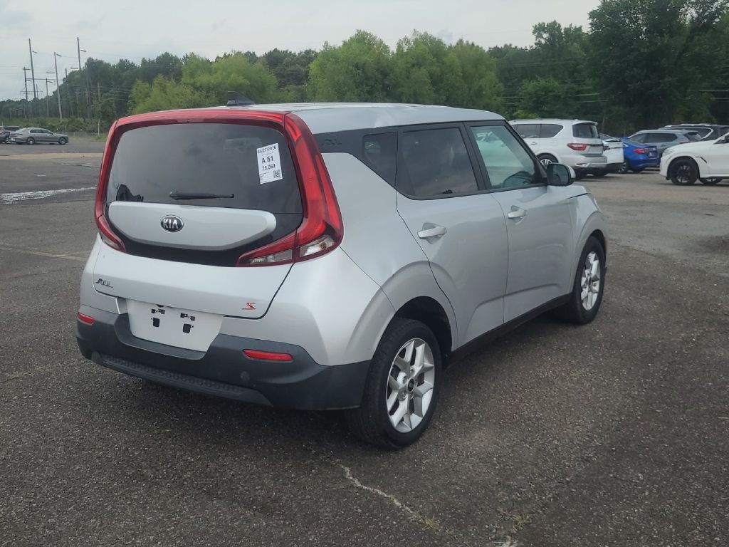 2021 Kia Soul Image 2
