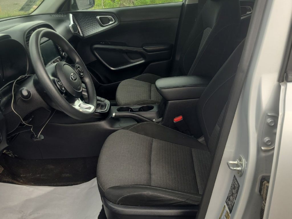 2021 Kia Soul Image 4