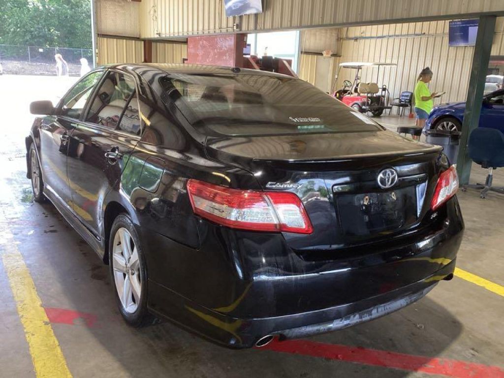 2010 Toyota Camry Image 1