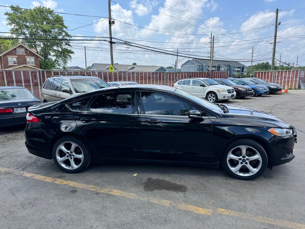 2016 Ford Fusion Image 4