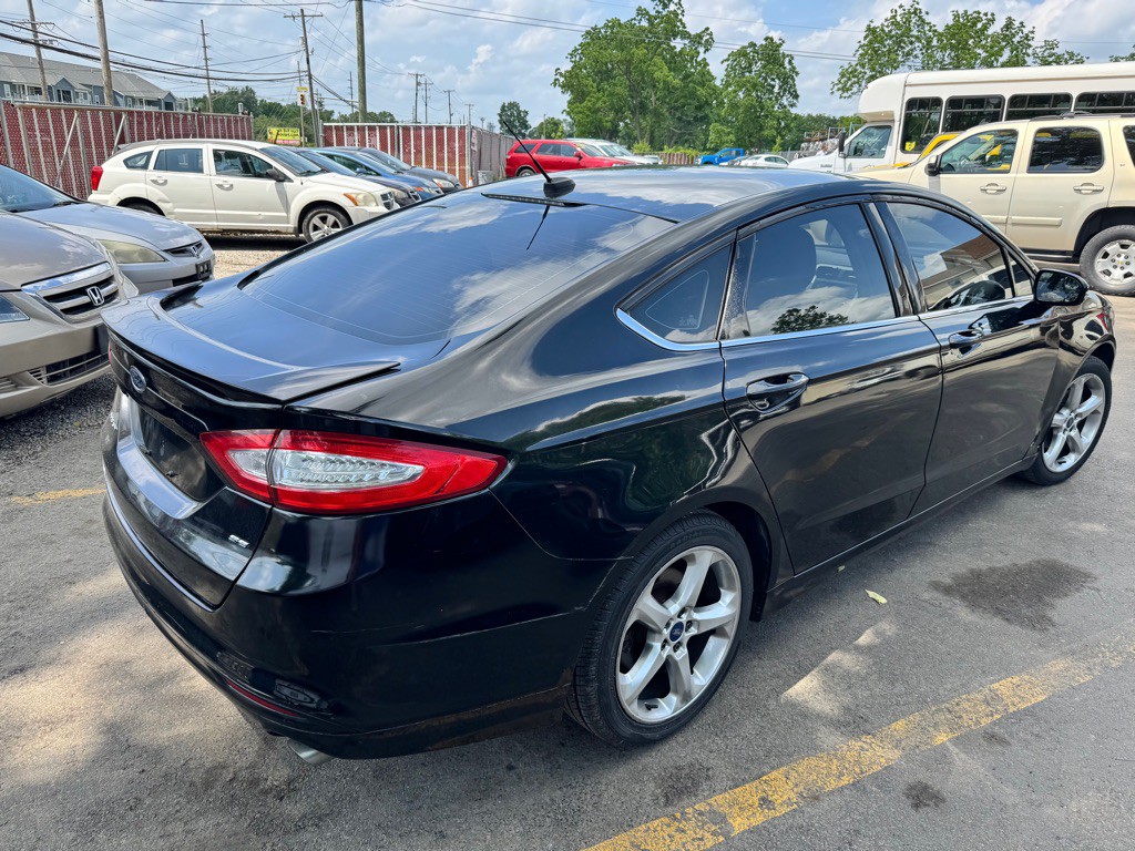 2016 Ford Fusion Image 5
