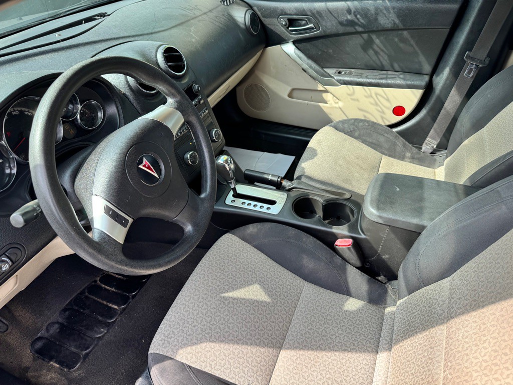 2004 Pontiac Aztek Image 8