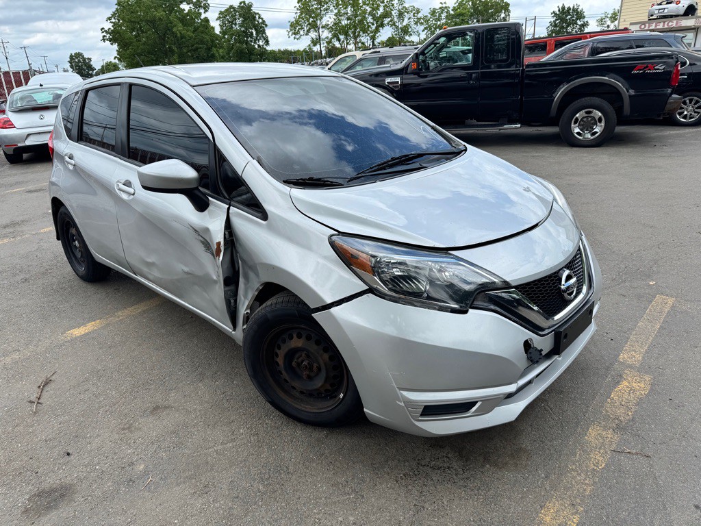 2019 Nissan Versa Image 2