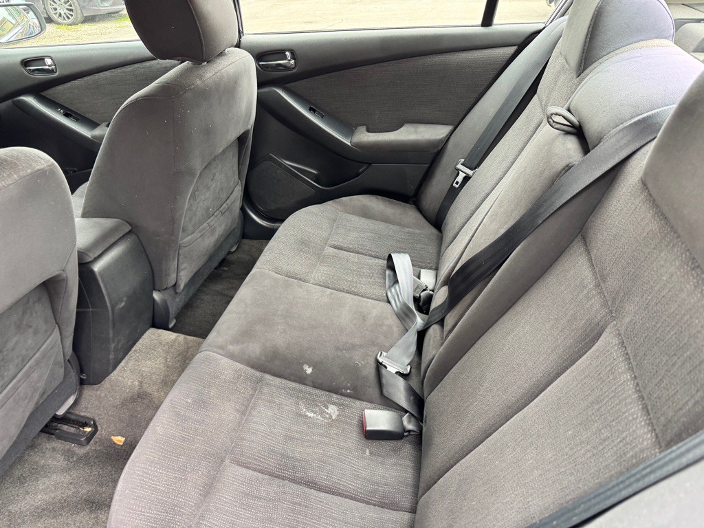 2010 Nissan Altima Image 8