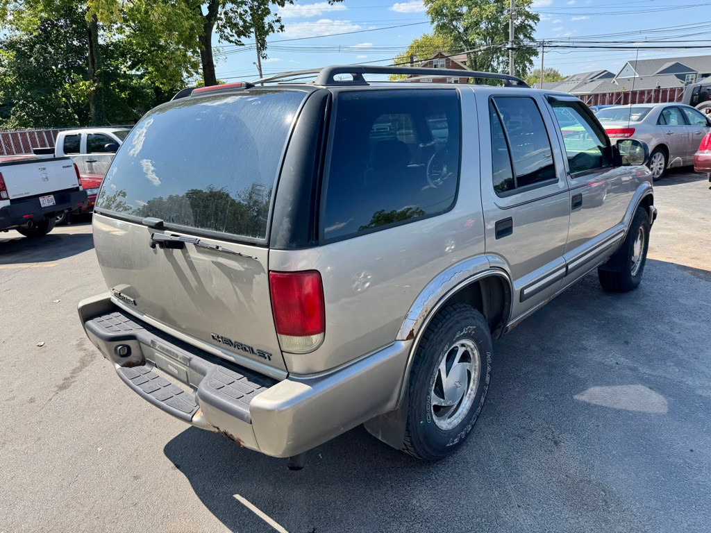 2001 Chevrolet Blazer Image 6