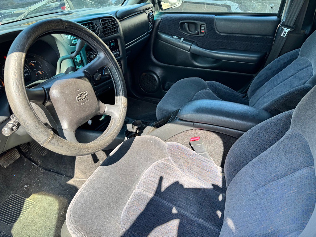2001 Chevrolet Blazer Image 7