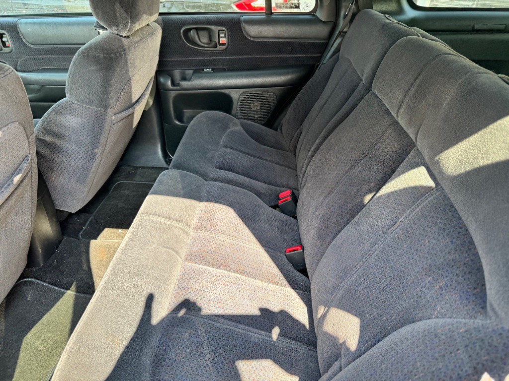 2001 Chevrolet Blazer Image 8