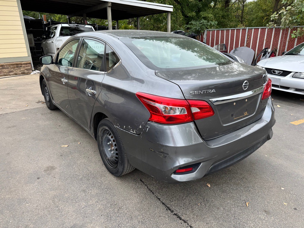 2018 Nissan Sentra Image 5