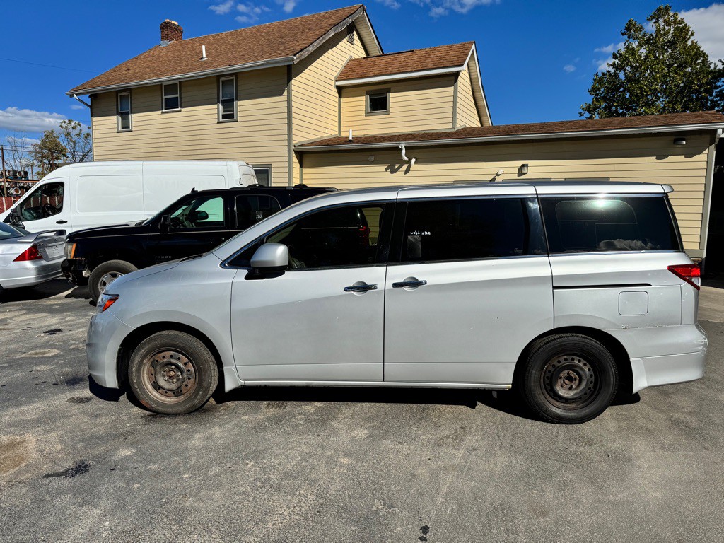 2015 Nissan Quest Image 3