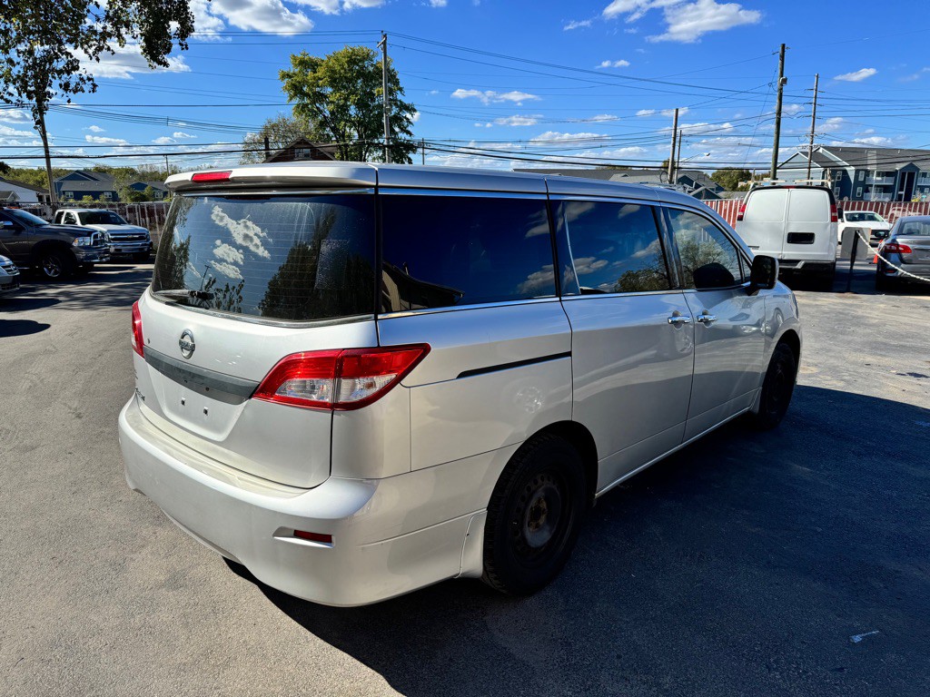 2015 Nissan Quest Image 6
