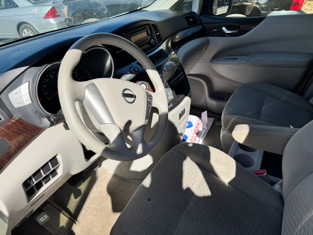 2015 Nissan Quest Image 7