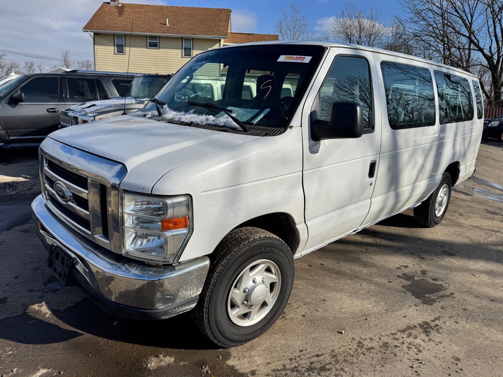 2012 Ford Econoline Image 2
