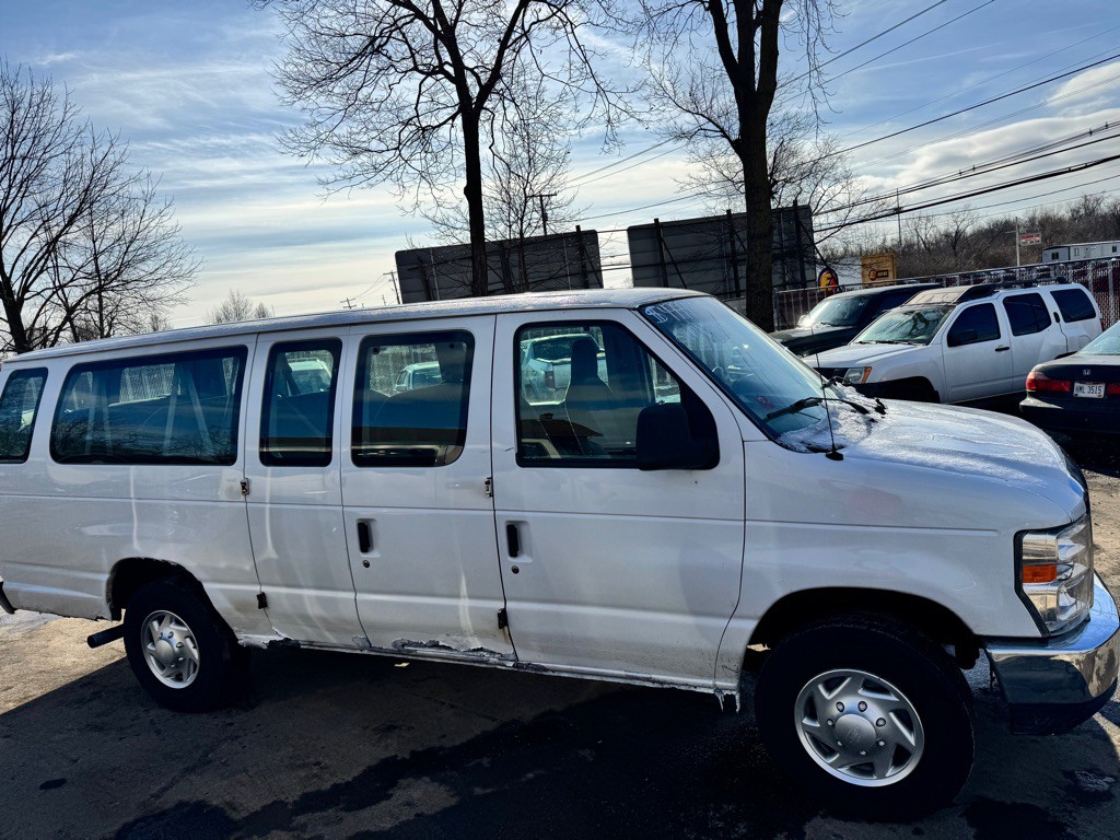 2012 Ford Econoline Image 4