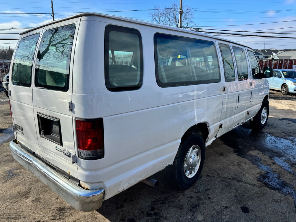 2012 Ford Econoline Image 5