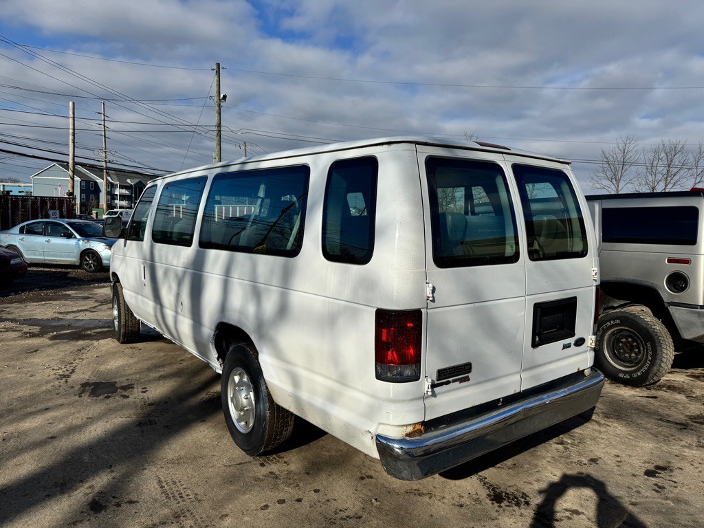 2012 Ford Econoline Image 6