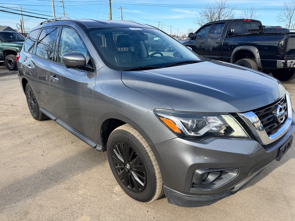 2018 Nissan Pathfinder Image 1