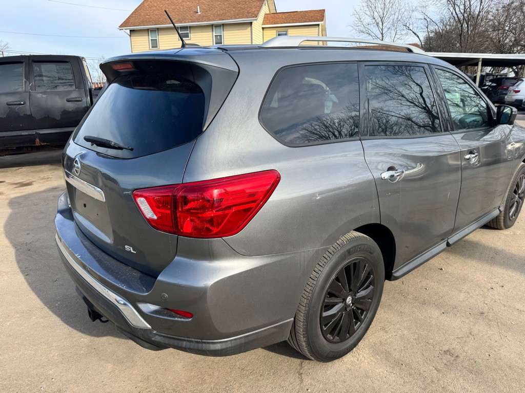 2018 Nissan Pathfinder Image 3