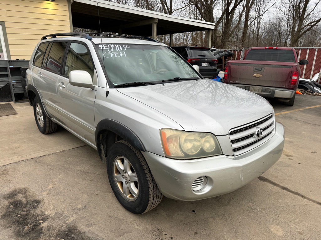 2003 Toyota Highlander Image 1