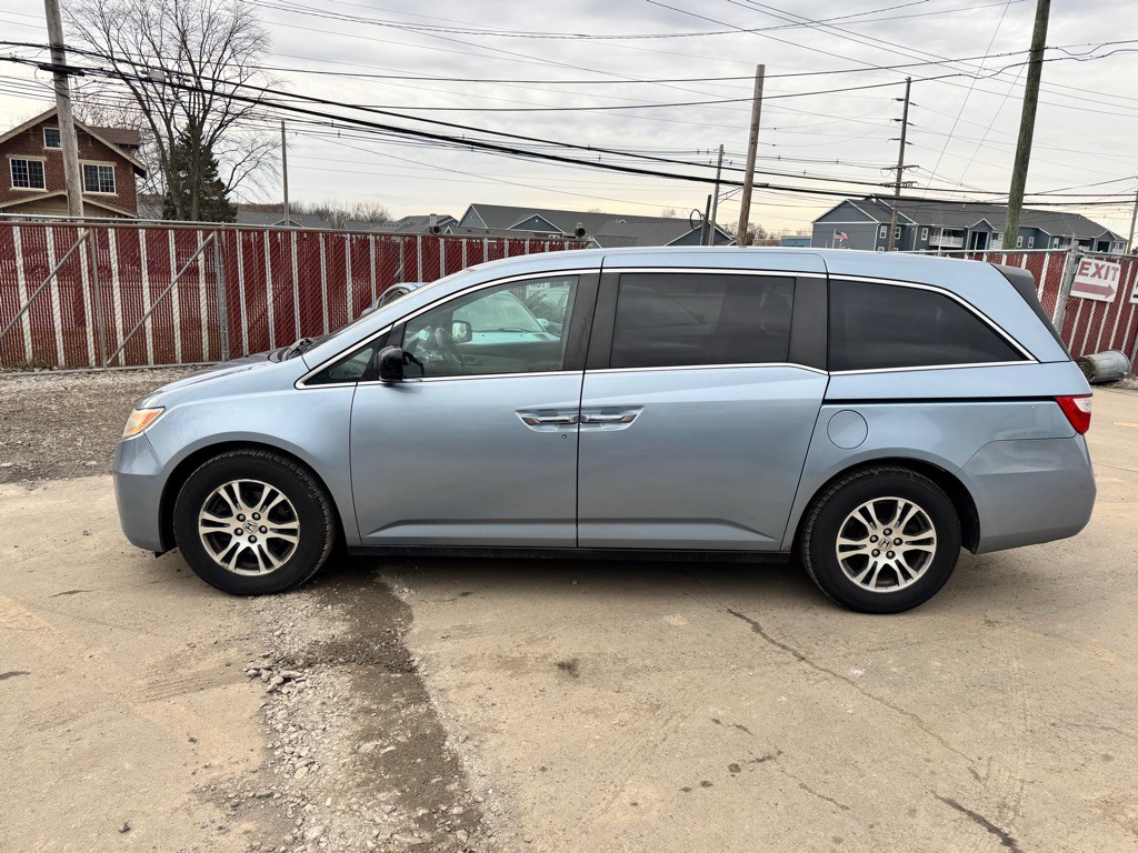2013 Honda Odyssey Image 2