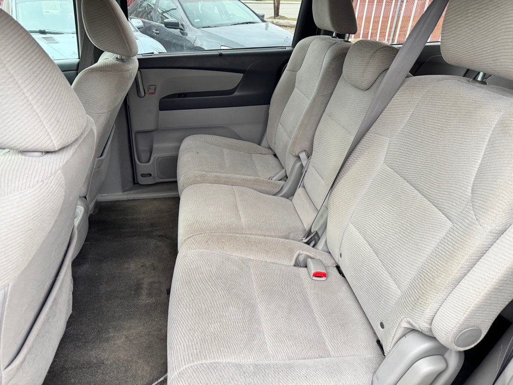 2013 Honda Odyssey Image 7