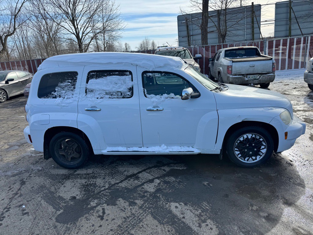 2010 Chevrolet HHR Image 3