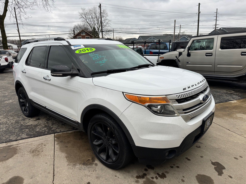 2015 Ford Explorer Image 1