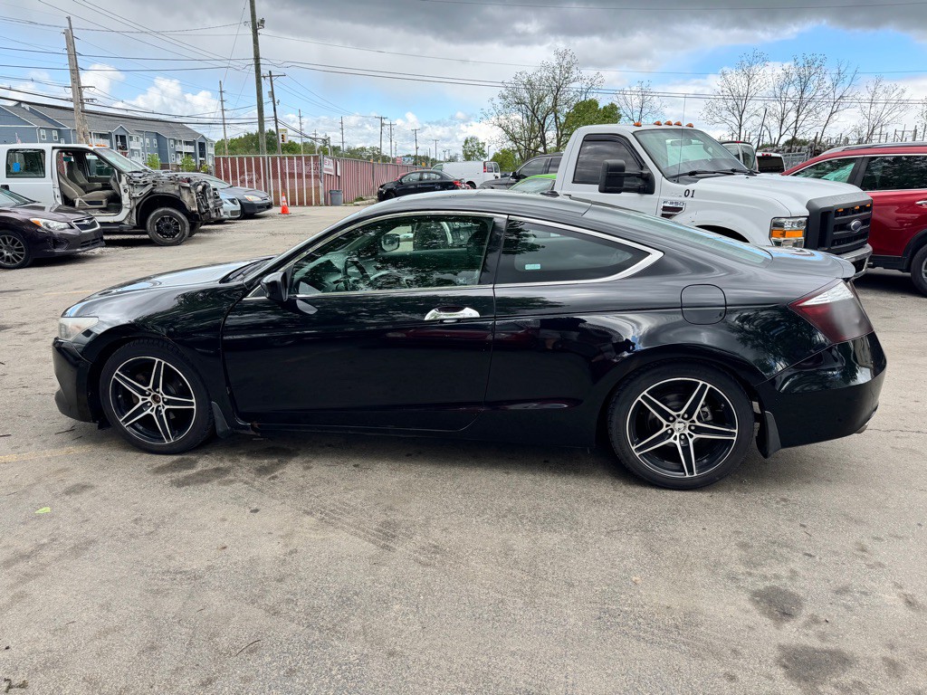 2009 Honda Accord Image 2