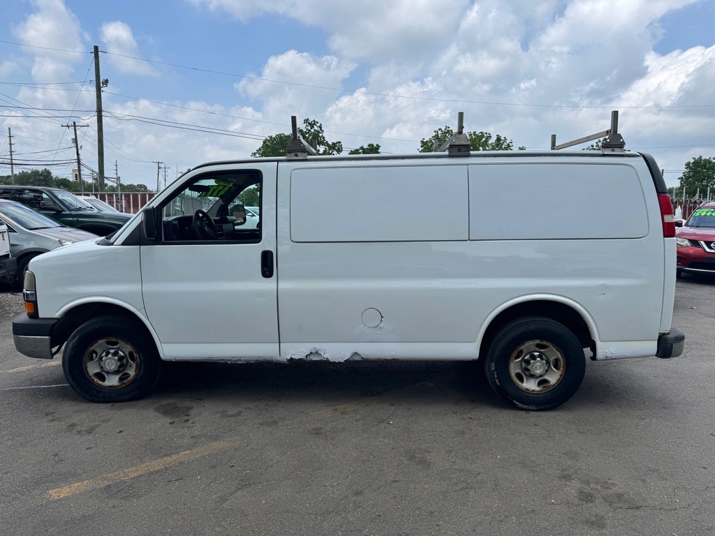 2013 Chevrolet Express Image 4