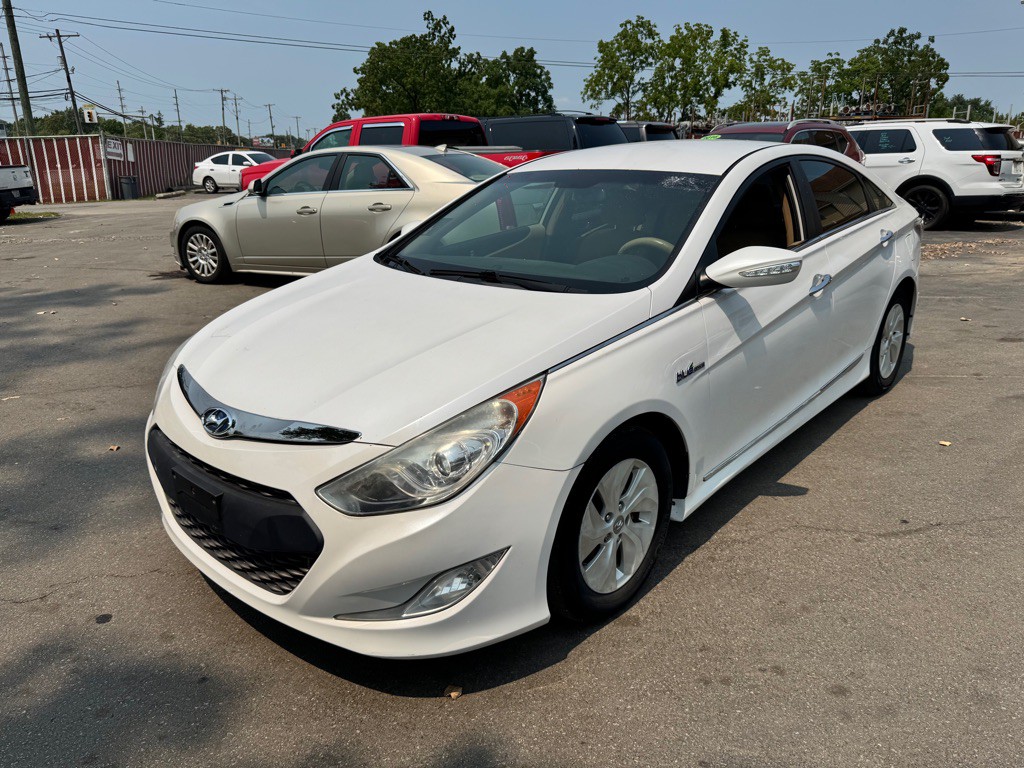 2015 Hyundai Sonata Image 2