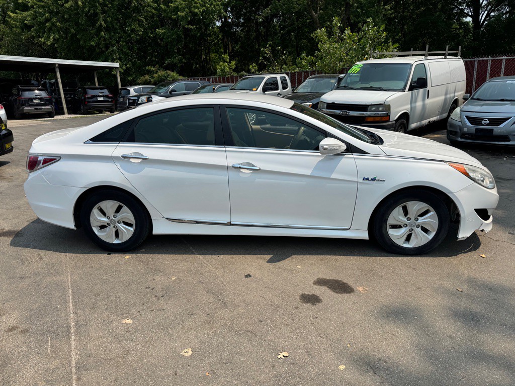 2015 Hyundai Sonata Image 4