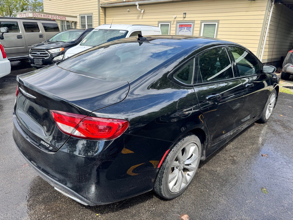 2015 Chrysler 200 Image 5