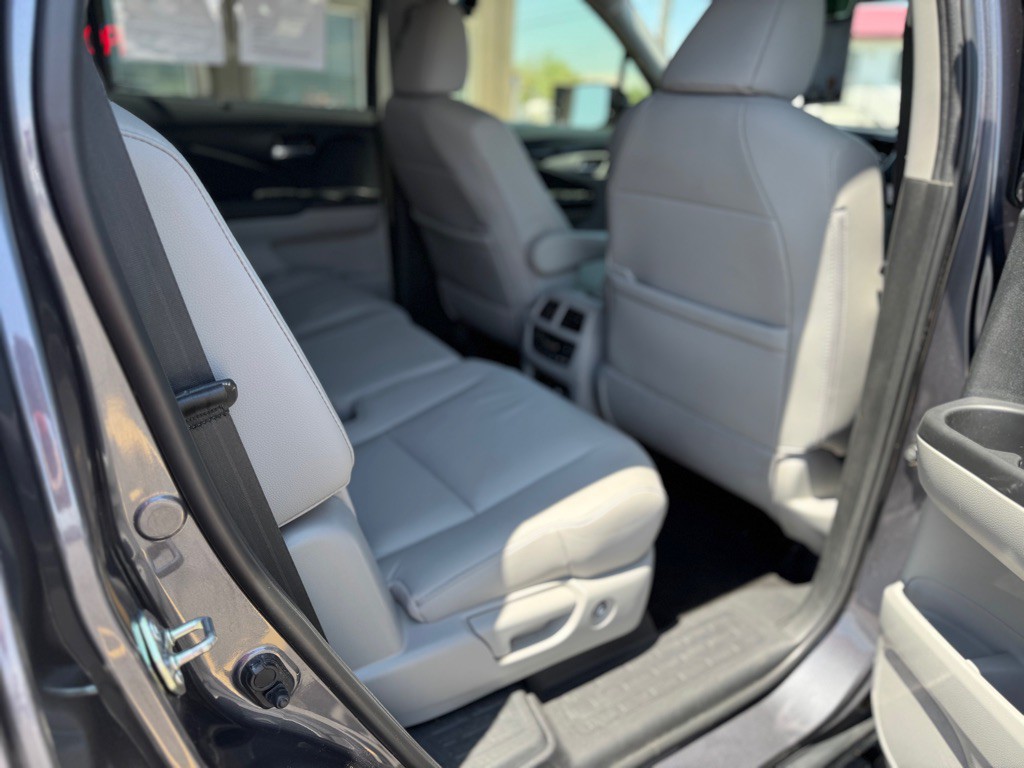 2020 Honda Pilot Image 18