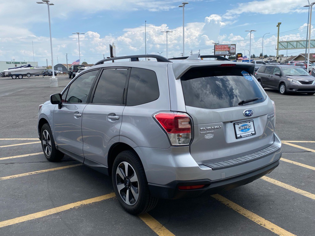 2017 Subaru Forester Image 4