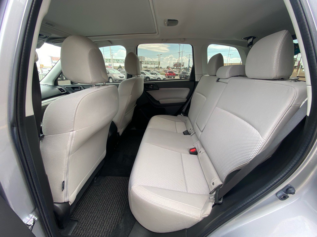 2017 Subaru Forester Image 24