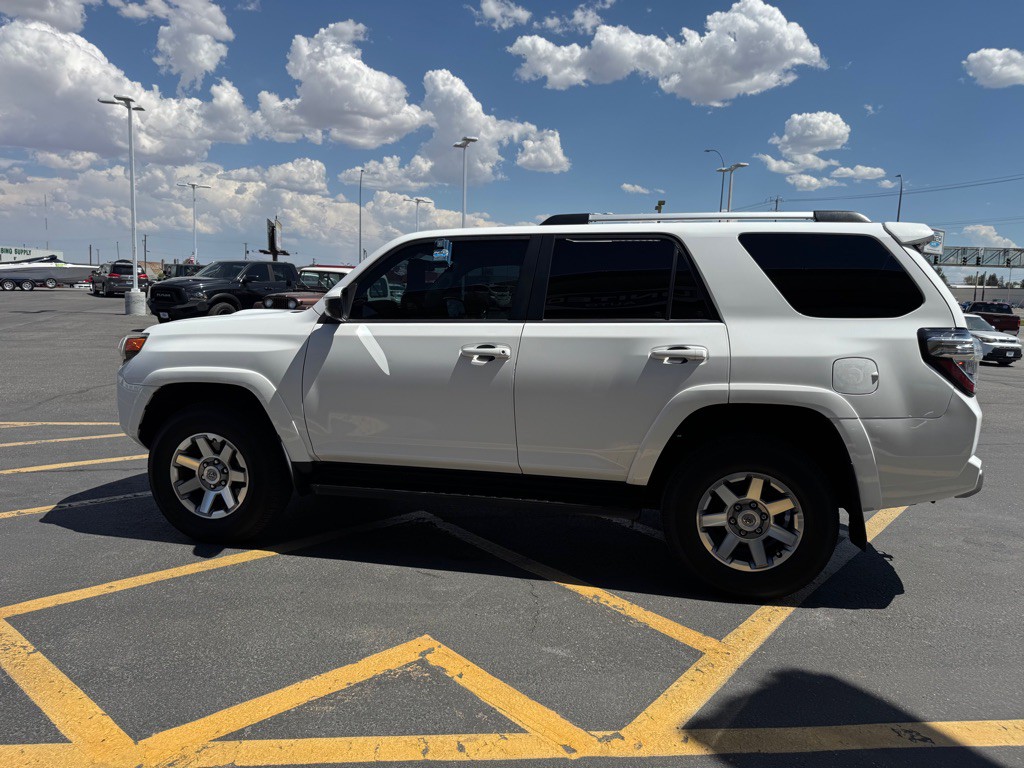 2014 Toyota 4Runner Image 3